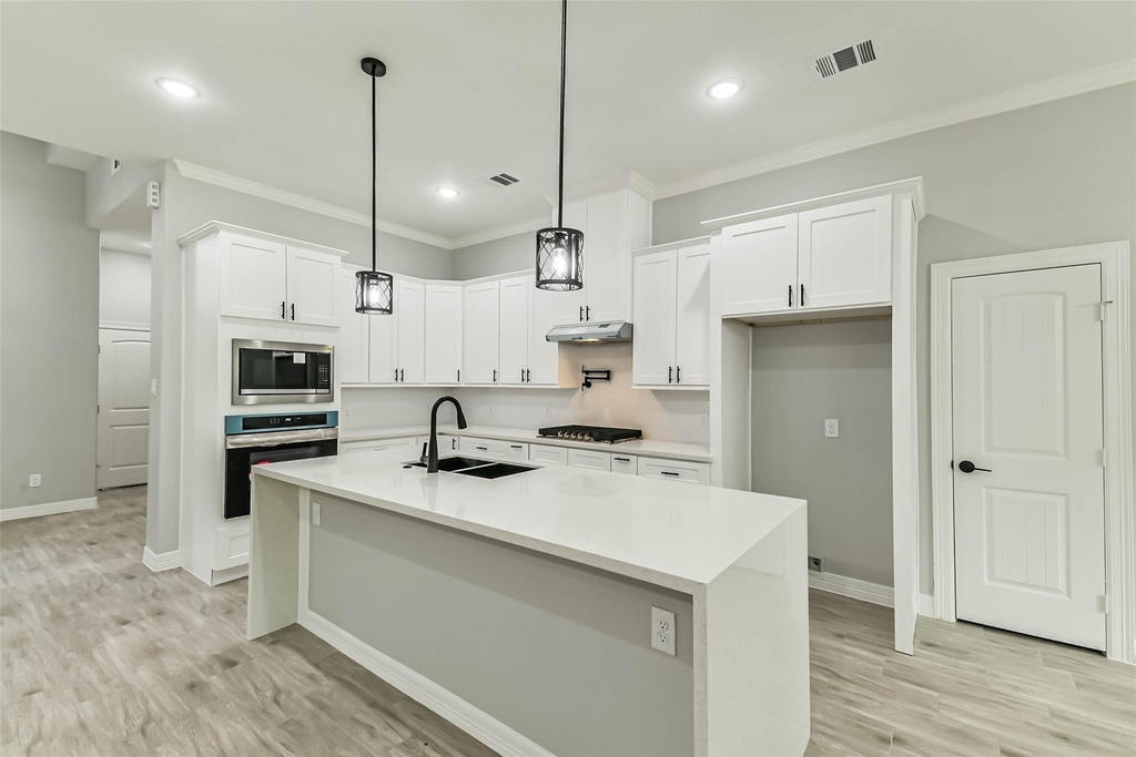 15998 Holly Street - Photo 9