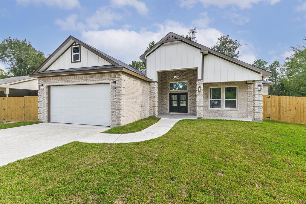 15998 Holly Street - Photo 0