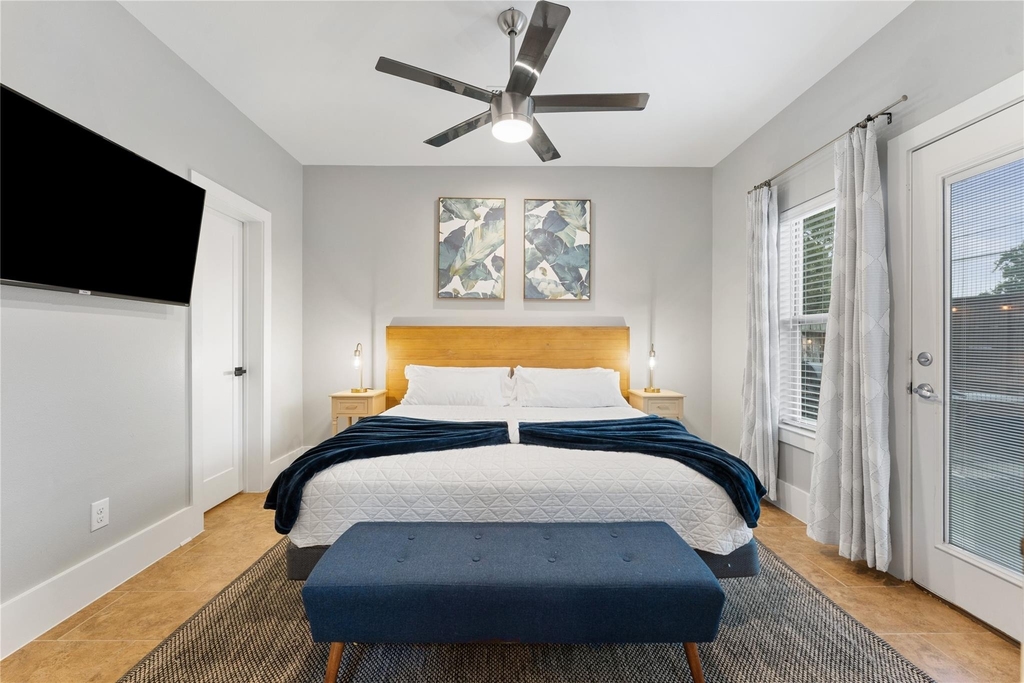 3802 Lovejoy Street - Photo 8