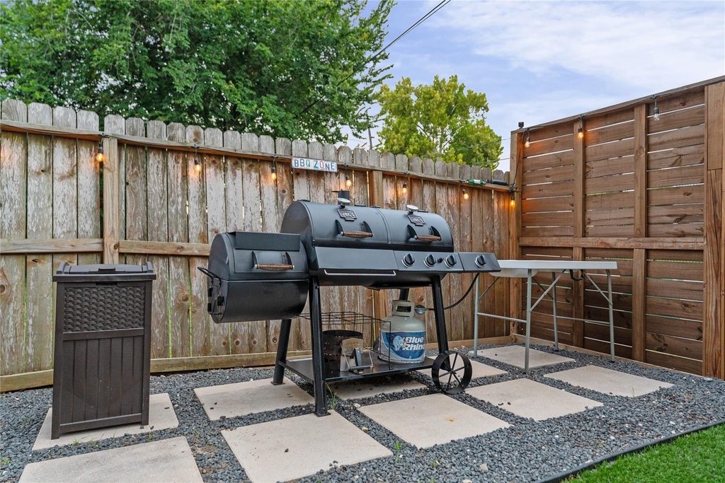3802 Lovejoy Street - Photo 4