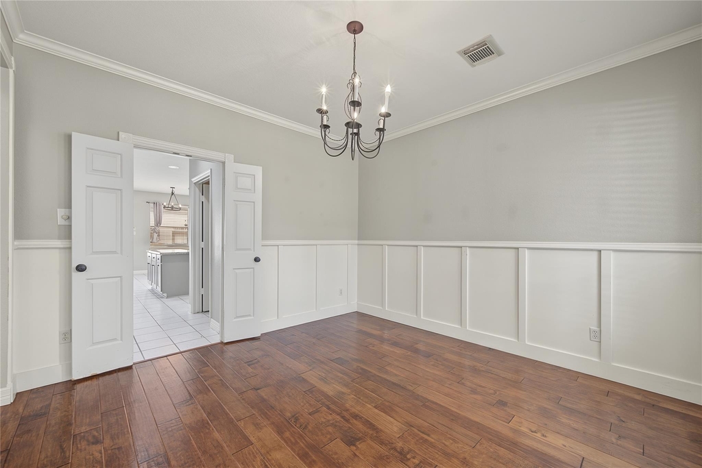 2422 Lansing Circle - Photo 7