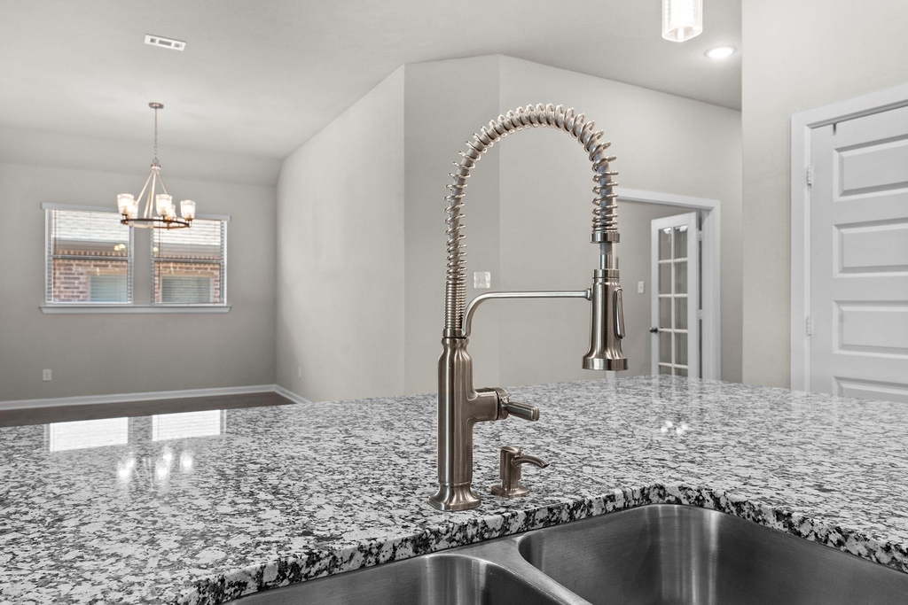 102 Camelia Street - Photo 9