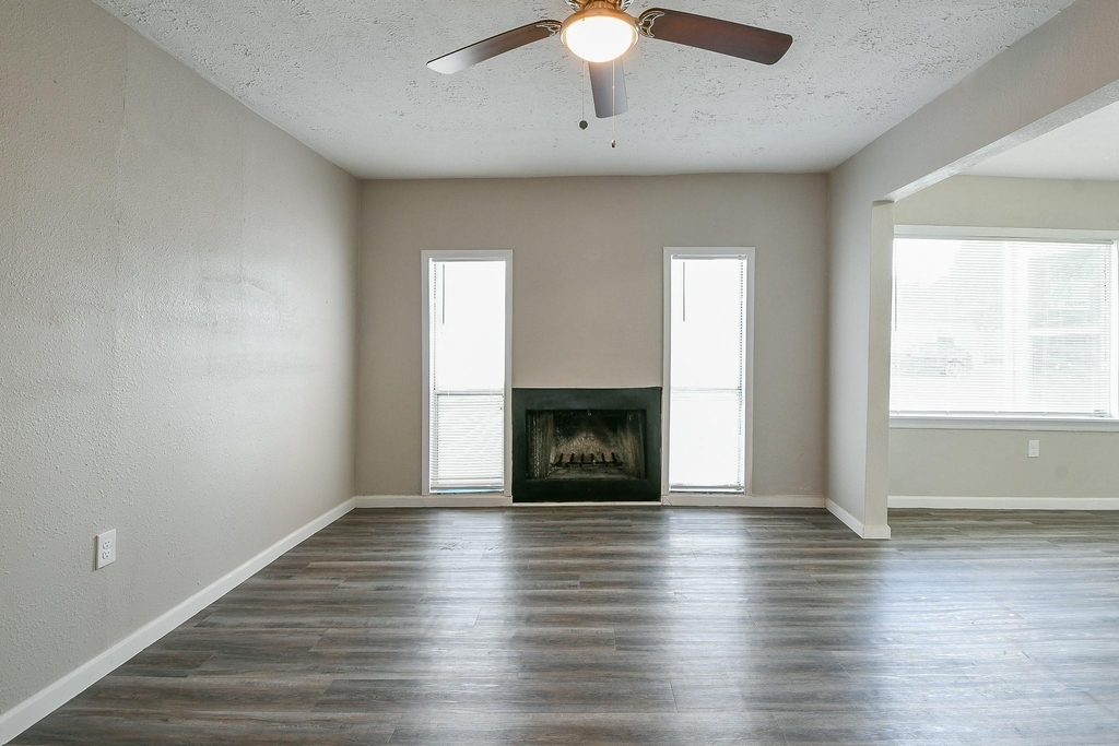 319 Rustic Drive - Photo 9