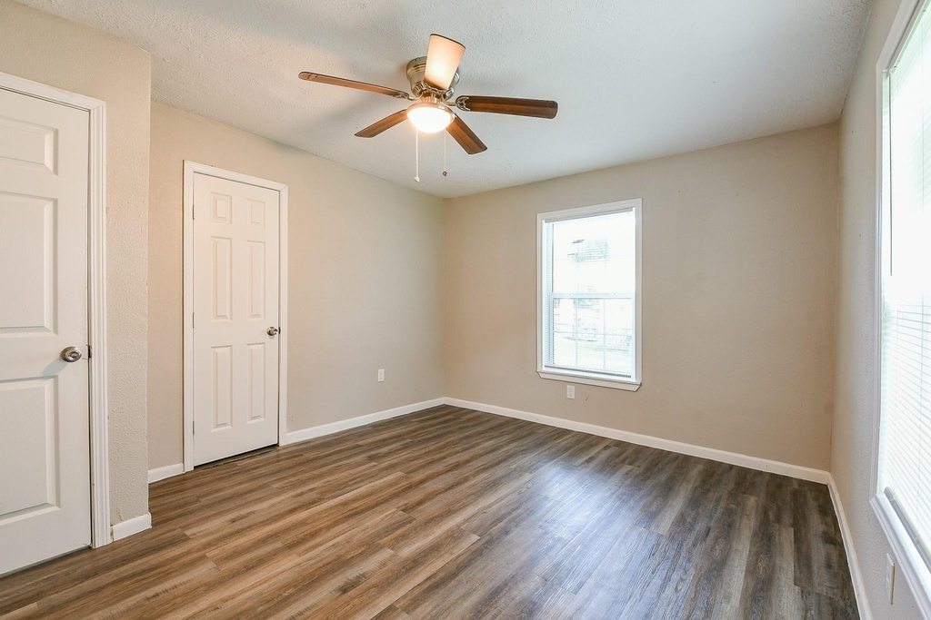 319 Rustic Drive - Photo 19