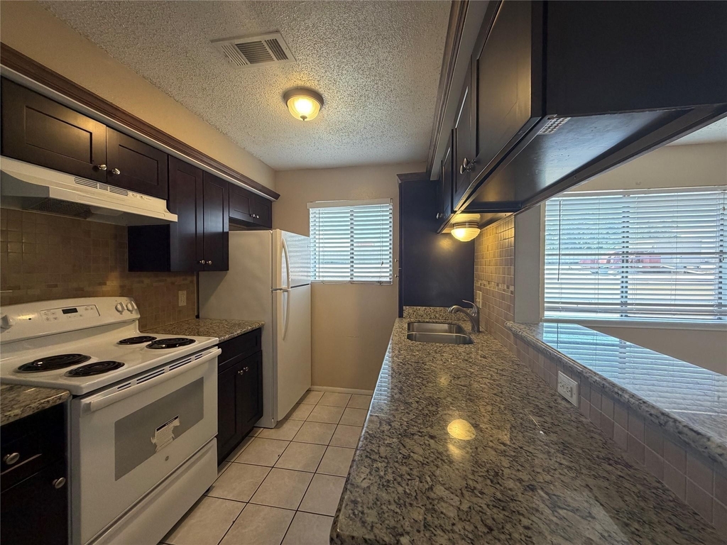 1410 Blalock Road - Photo 3