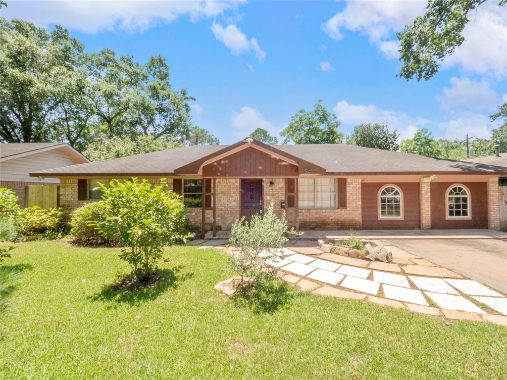 9607 Carousel Lane - Photo 0