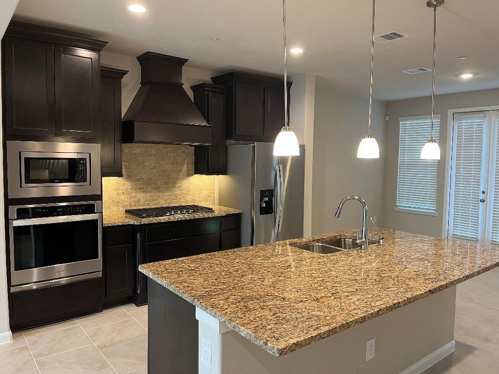 2704 Veranda Falls - Photo 3