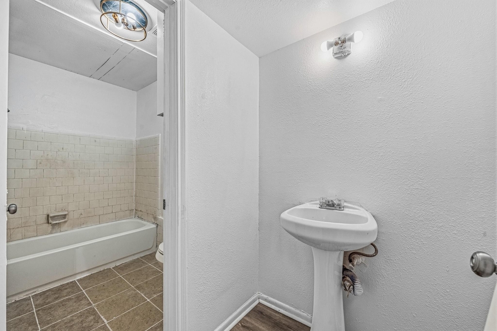 12054 Beechnut Street - Photo 11