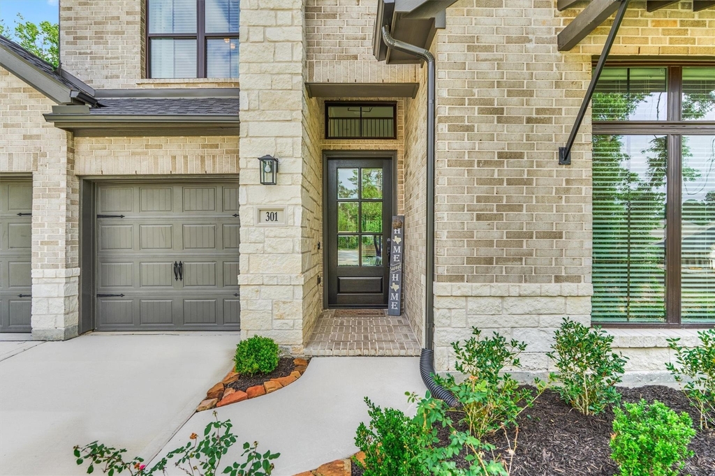 301 Water Tupelo Drive - Photo 1