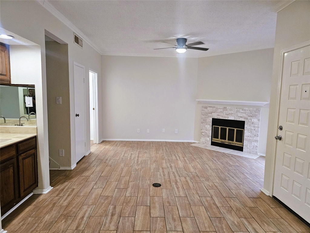 921 Marine Drive - Photo 2