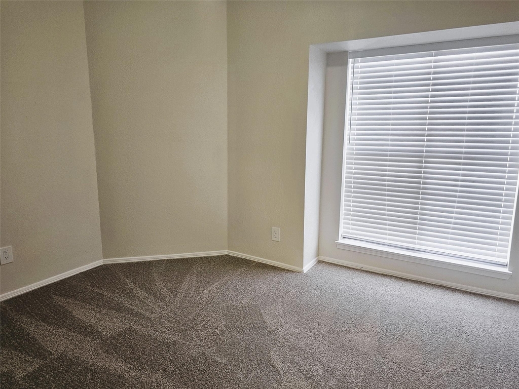 921 Marine Drive - Photo 11