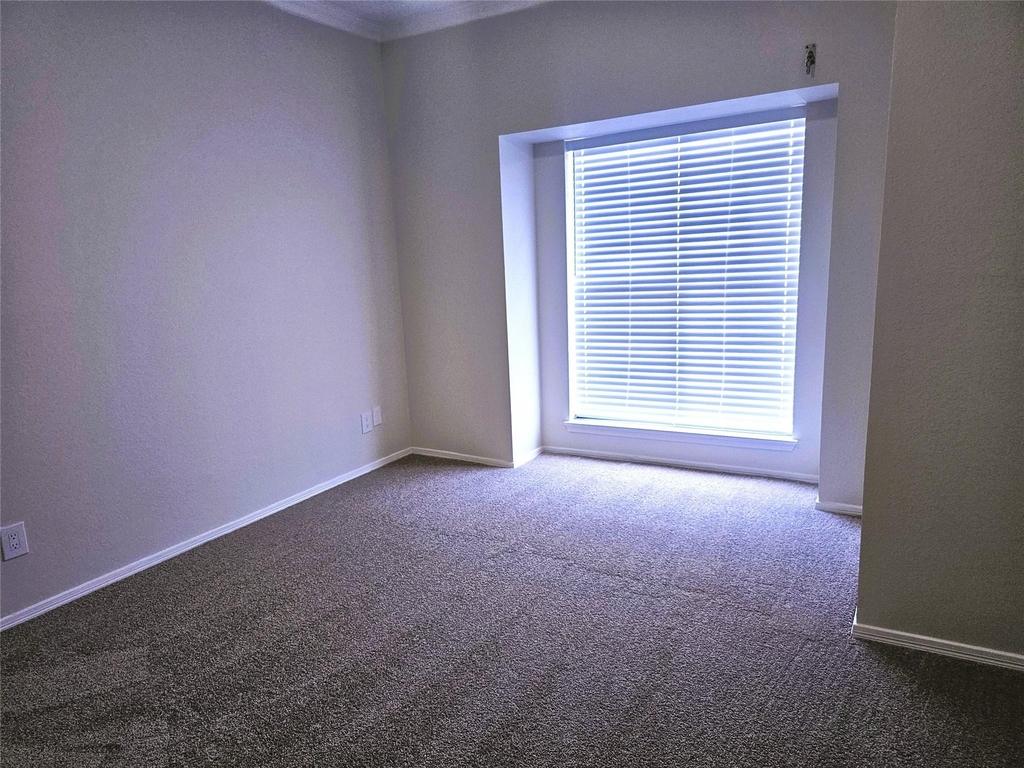 921 Marine Drive - Photo 10