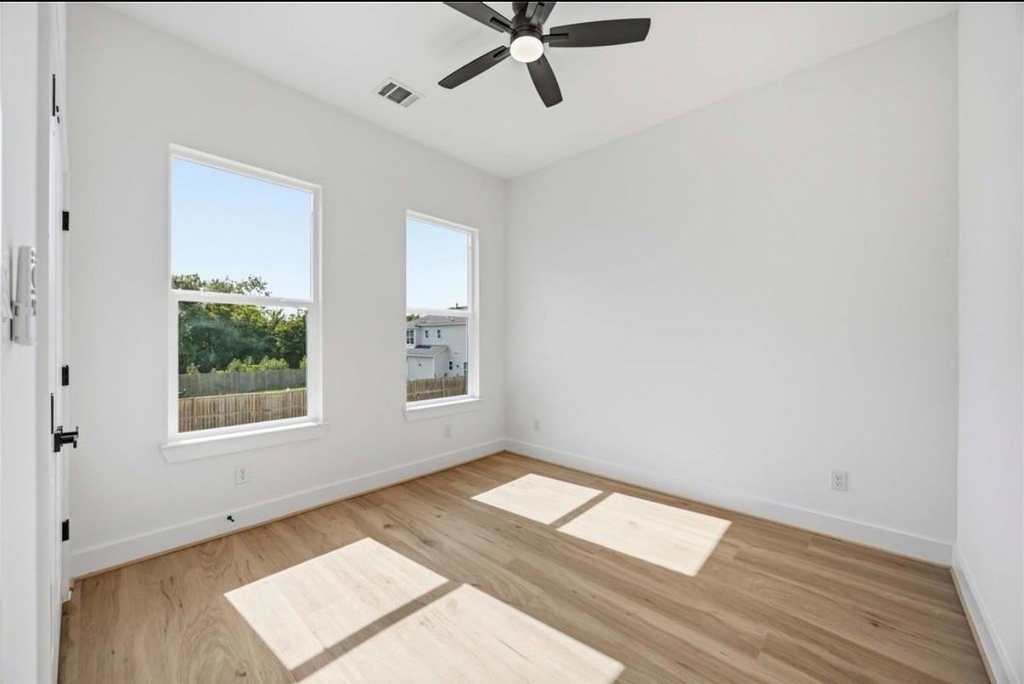 9106 Coffee Street - Photo 11