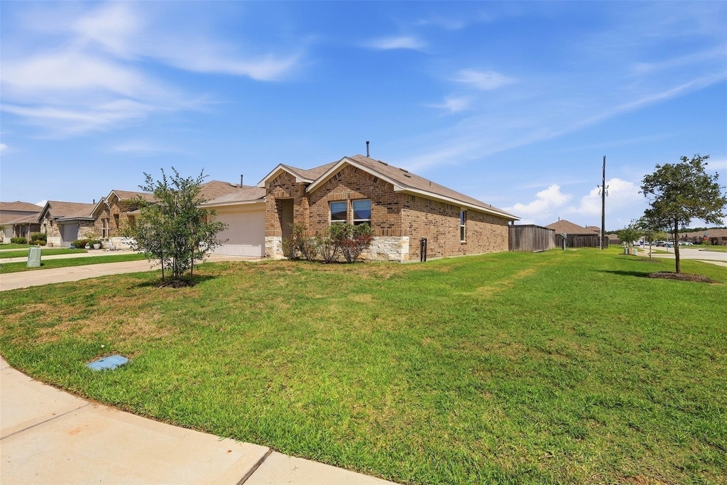 18651 Swainboro Drive - Photo 2