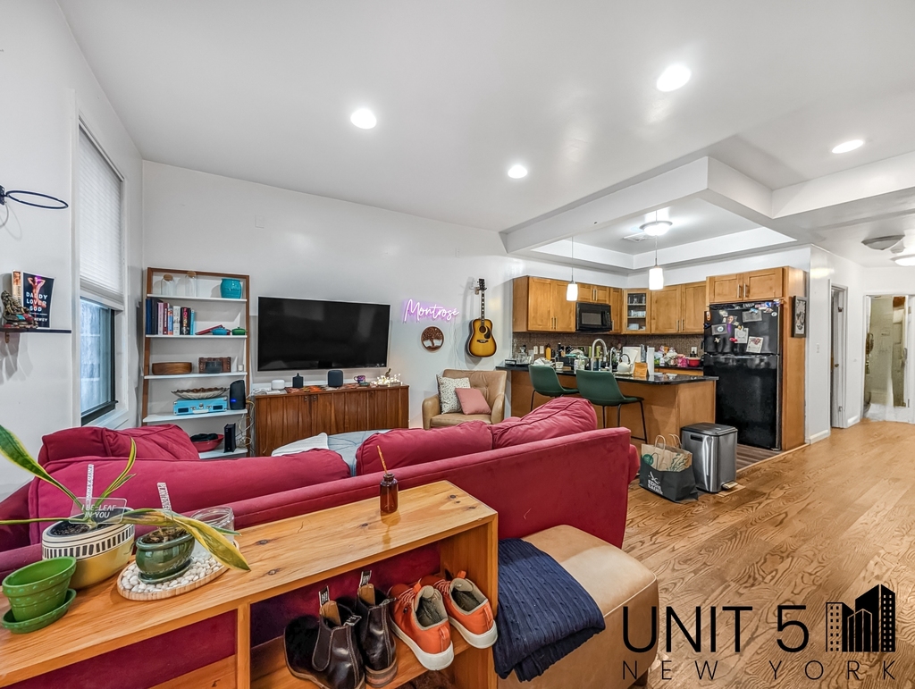234 Boerum Street - Photo 3