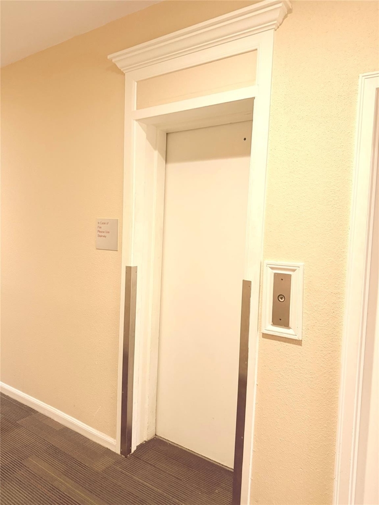 2475 Underwood Street - Photo 2