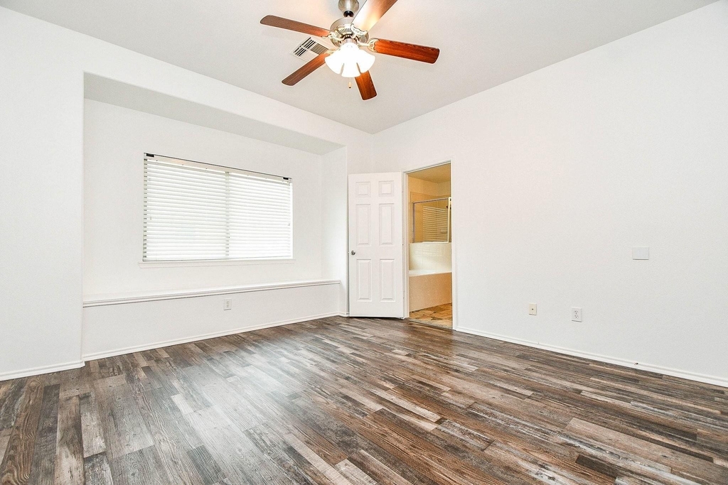 6011 Shadow Isle Lane - Photo 26