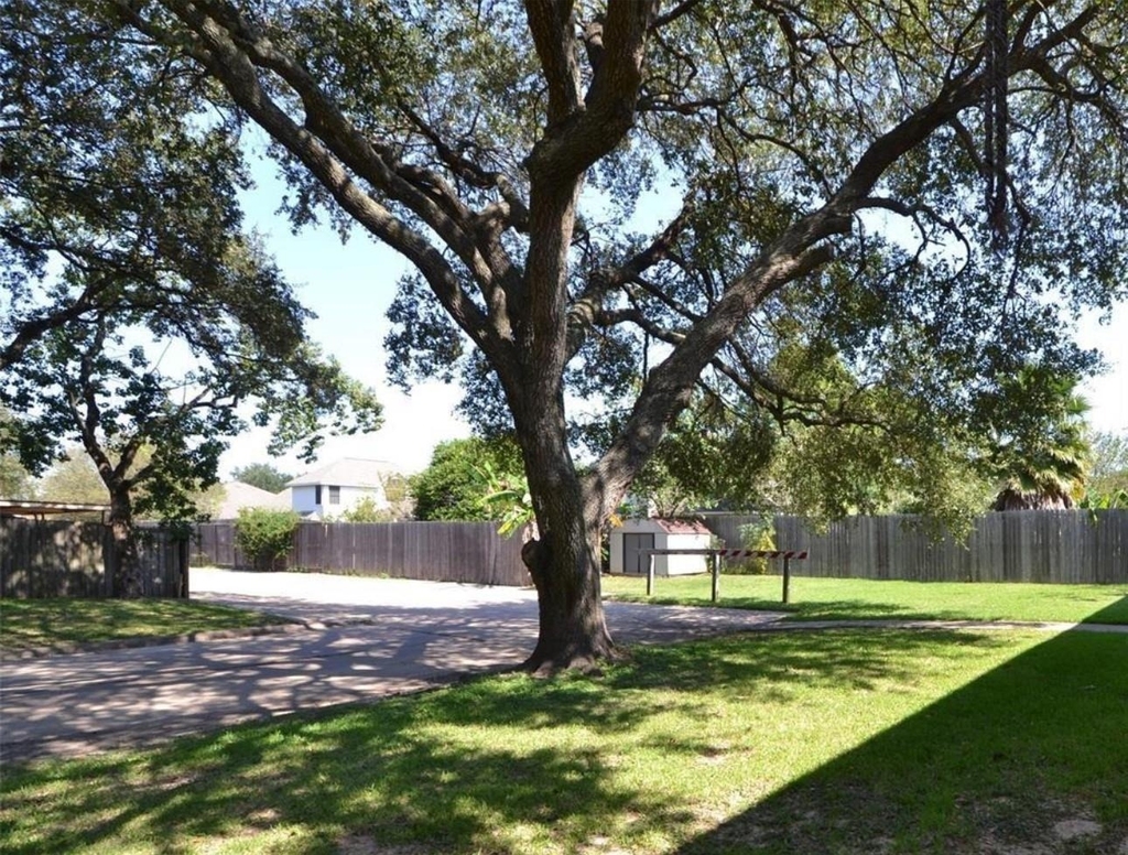 1867 Florida Drive - Photo 9