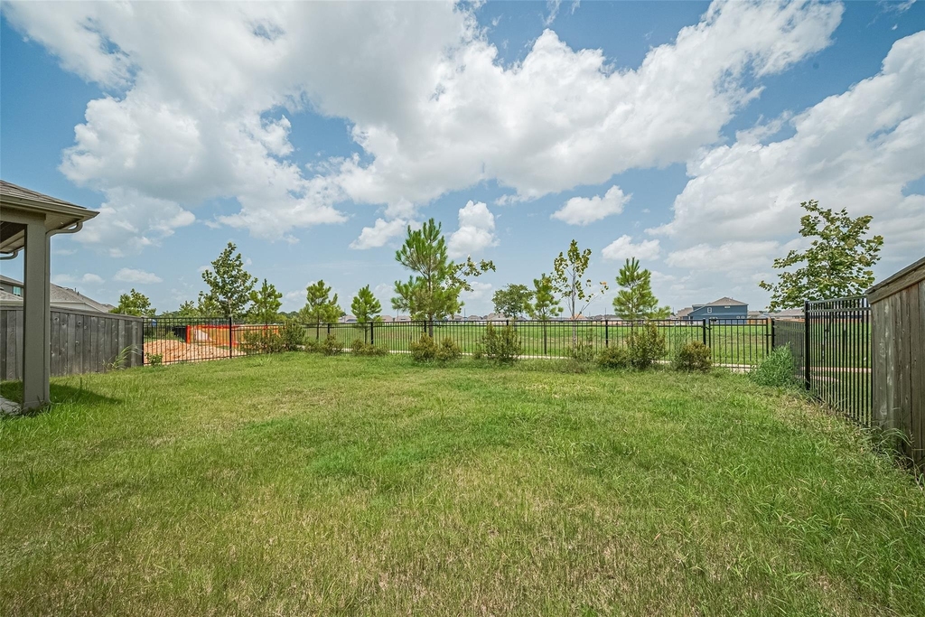 8211 Red Shiner Way - Photo 47