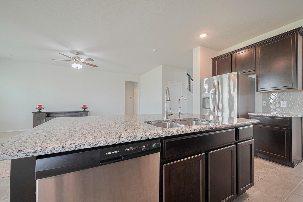 8211 Red Shiner Way - Photo 11