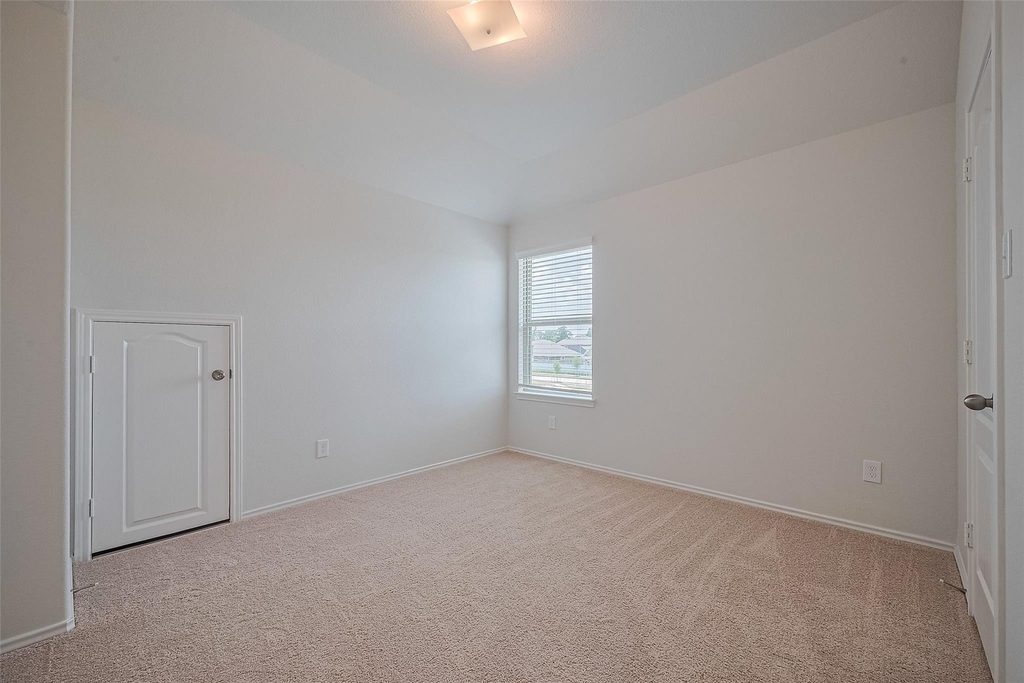 8211 Red Shiner Way - Photo 32
