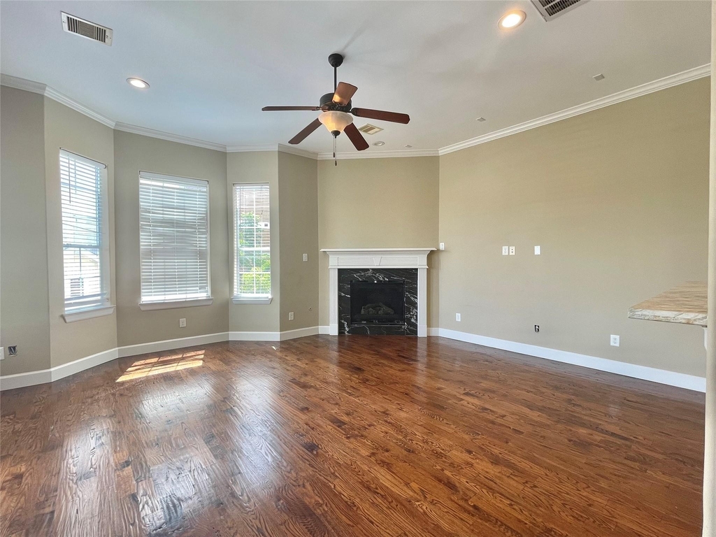 219 W 27th Street - Photo 26