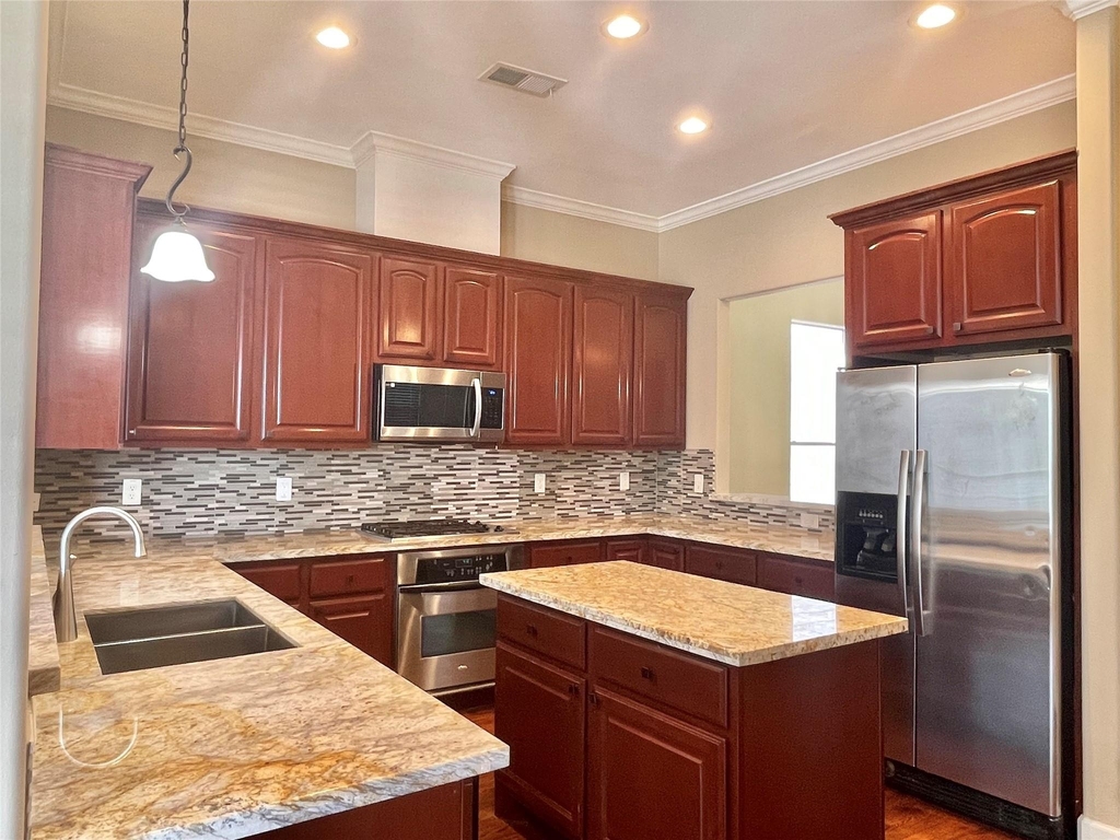219 W 27th Street - Photo 25