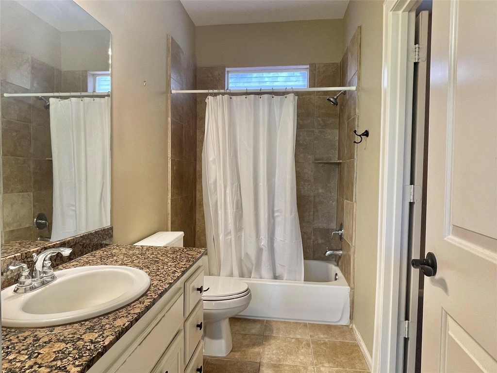 219 W 27th Street - Photo 32
