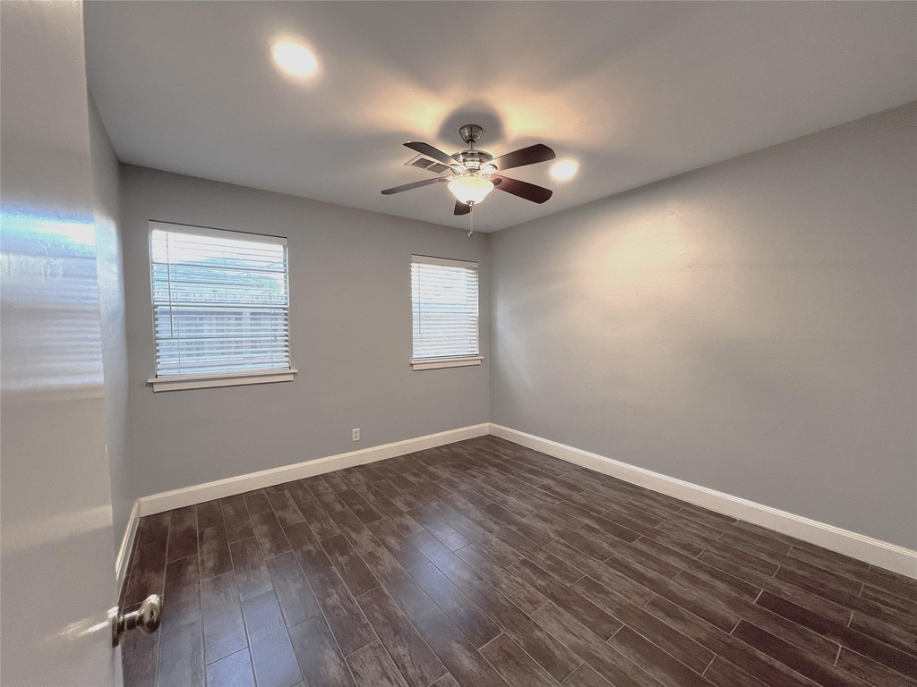 10014 Cedardale Drive - Photo 16