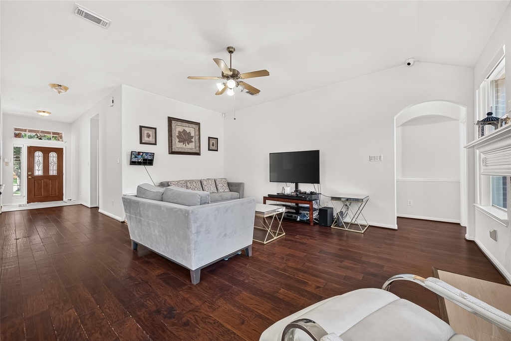 14806 Fletcher Bridge Court - Photo 10