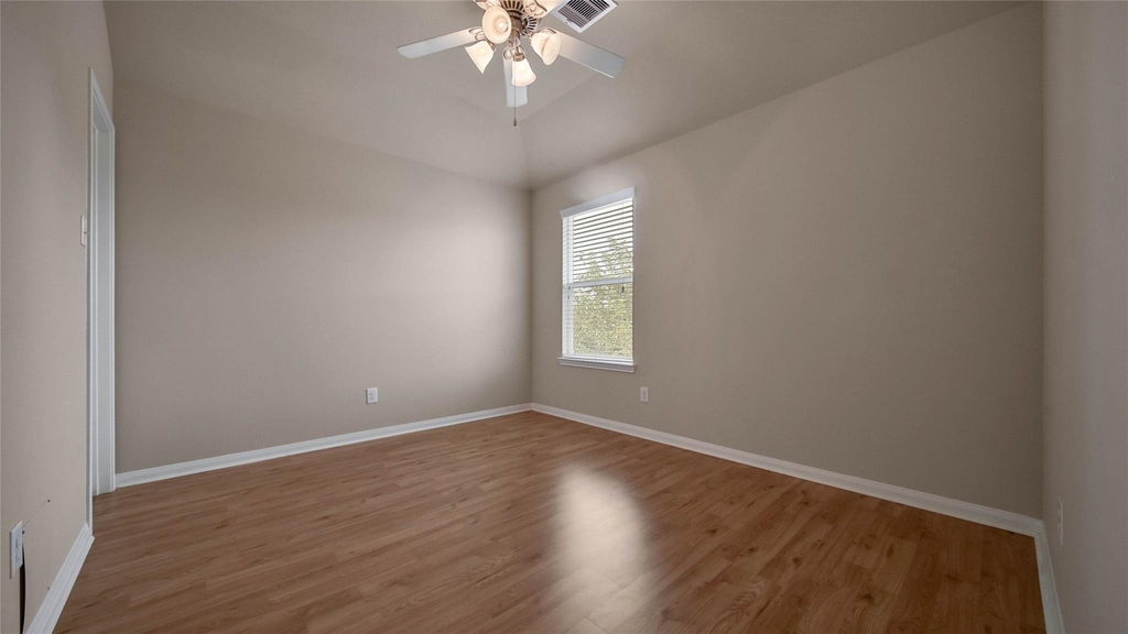 24511 Eagle Haven Drive - Photo 4