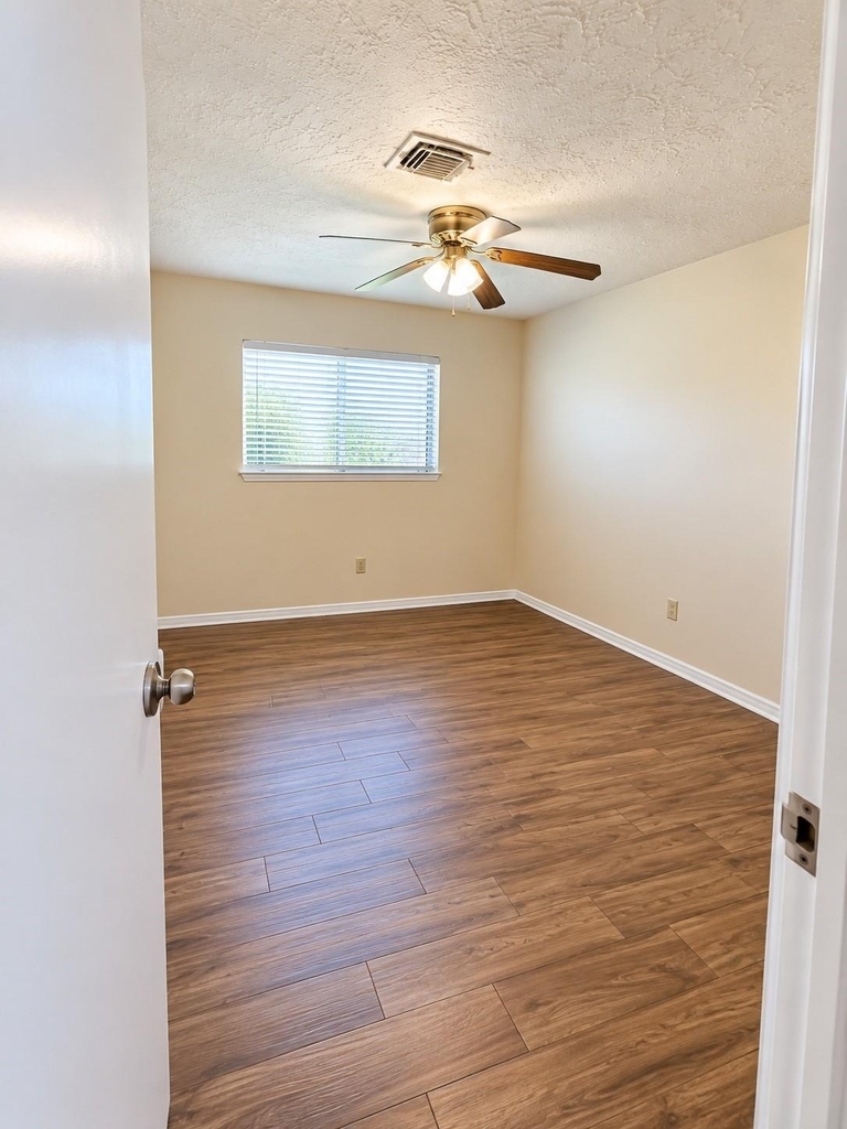 16802 Carbridge Drive - Photo 14