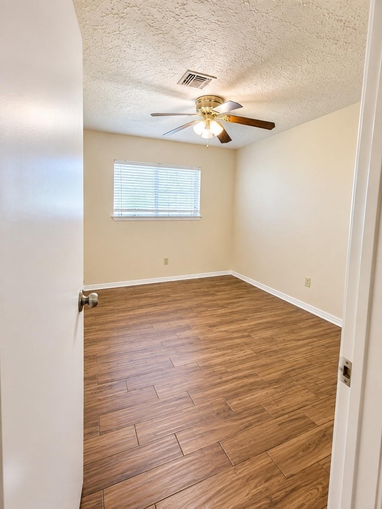 16802 Carbridge Drive - Photo 15