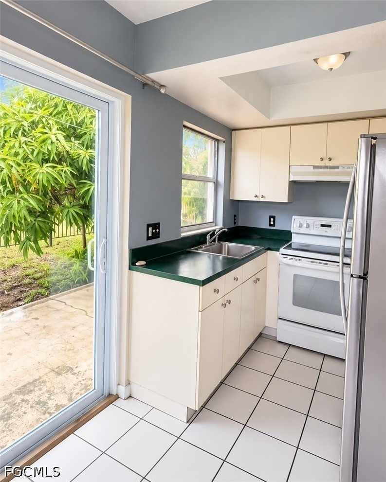 5254 Coronado Parkway - Photo 3