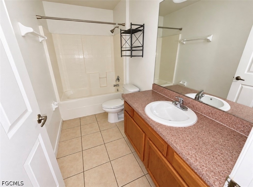 822 Diplomat Parkway E - Photo 7