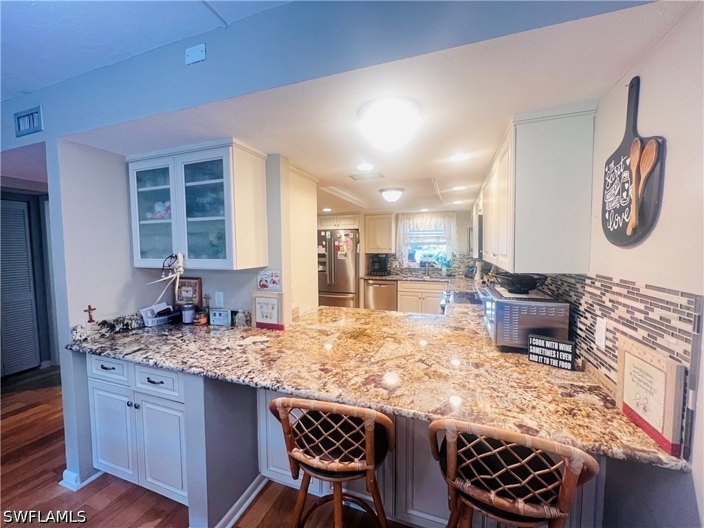 332 Charlemagne Boulevard - Photo 5