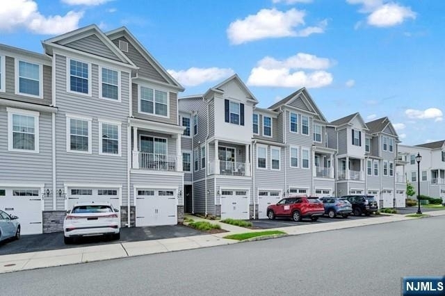 81 Sequoia - Photo 20
