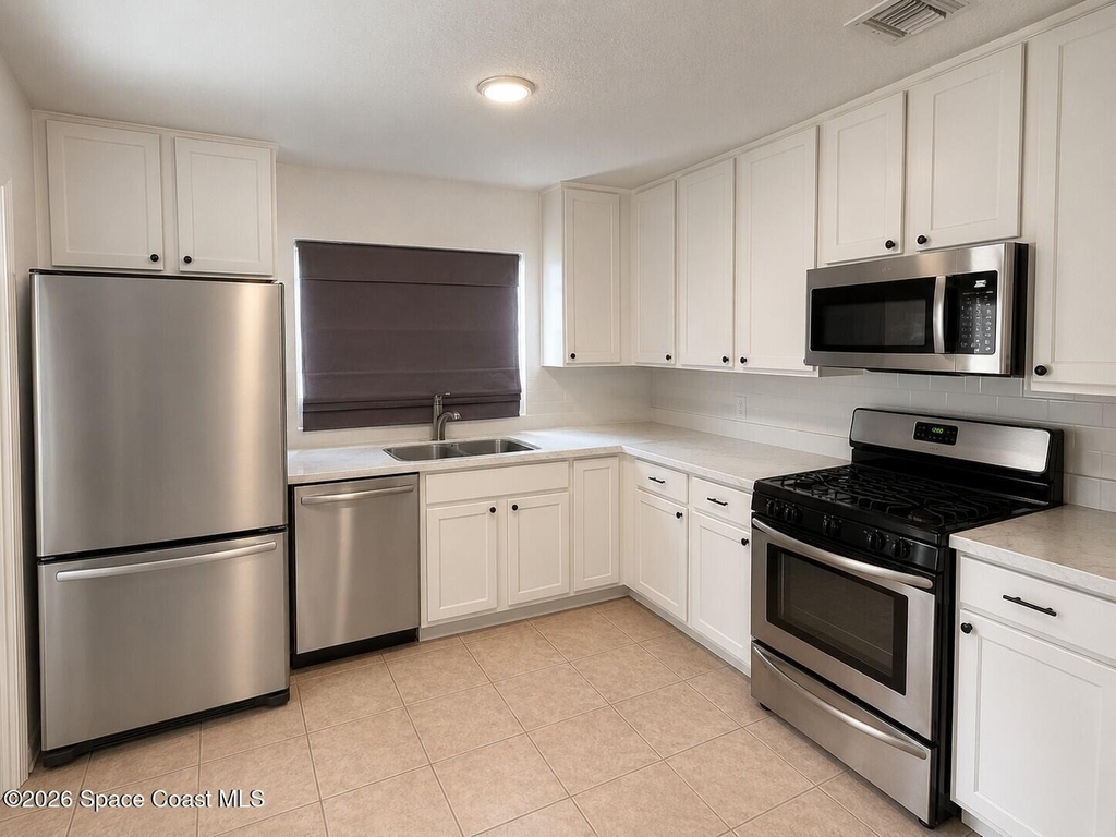 349 W Exeter Street W - Photo 3