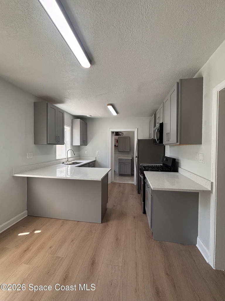 2100 Hallwood Place - Photo 3