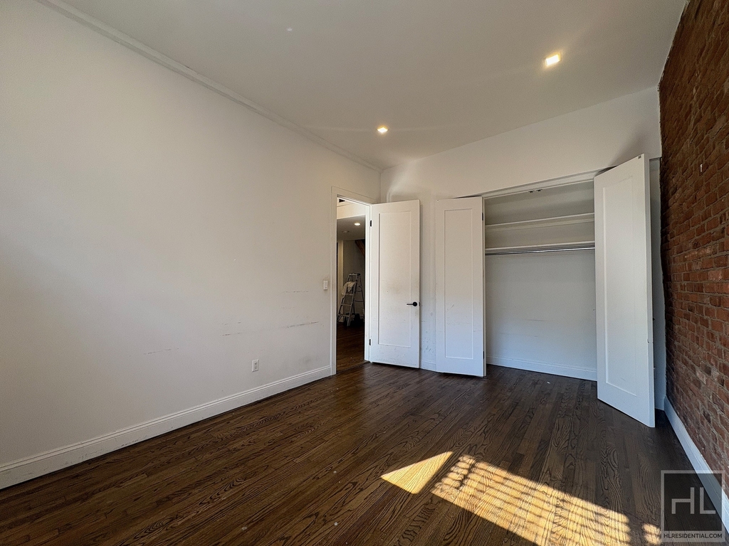 East 80 Street - Photo 3