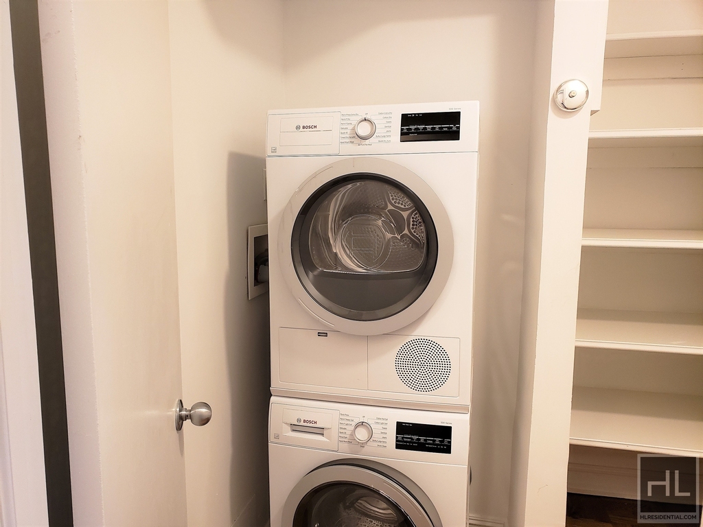 East 71st Street - Photo 8