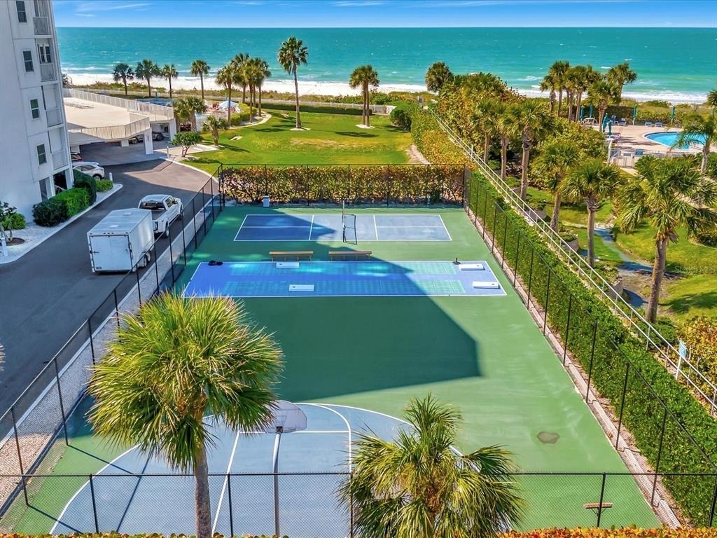 1582 Gulf Boulevard - Photo 2