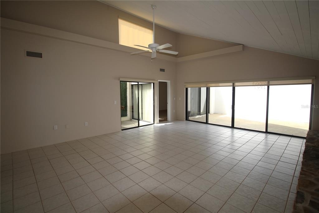 390 S Woodlands Drive - Photo 6