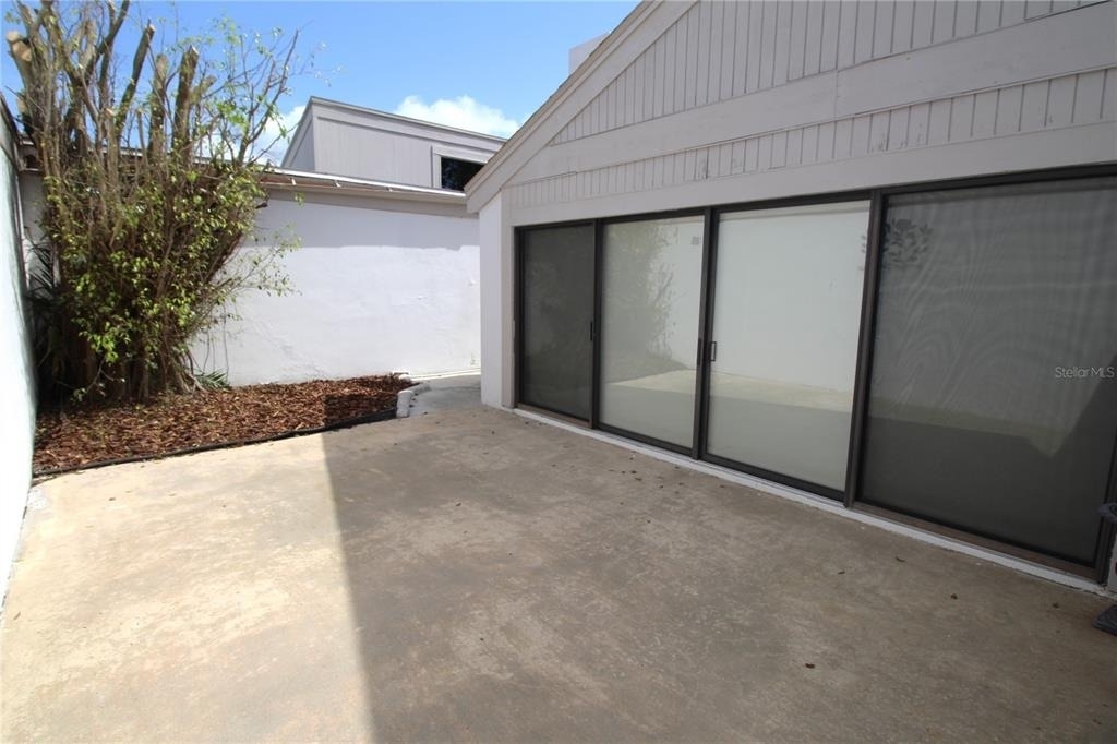 390 S Woodlands Drive - Photo 5