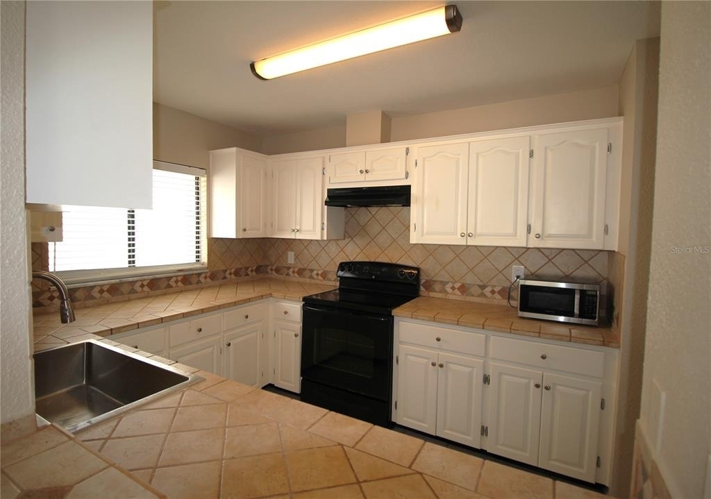 390 S Woodlands Drive - Photo 14