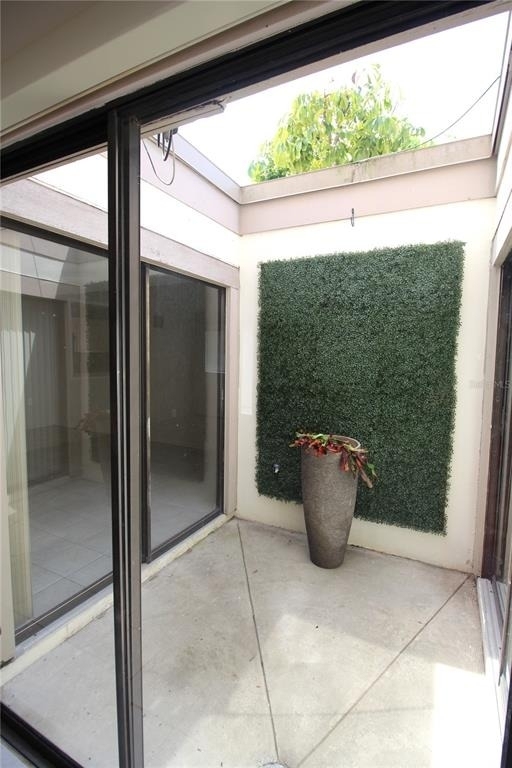 390 S Woodlands Drive - Photo 11