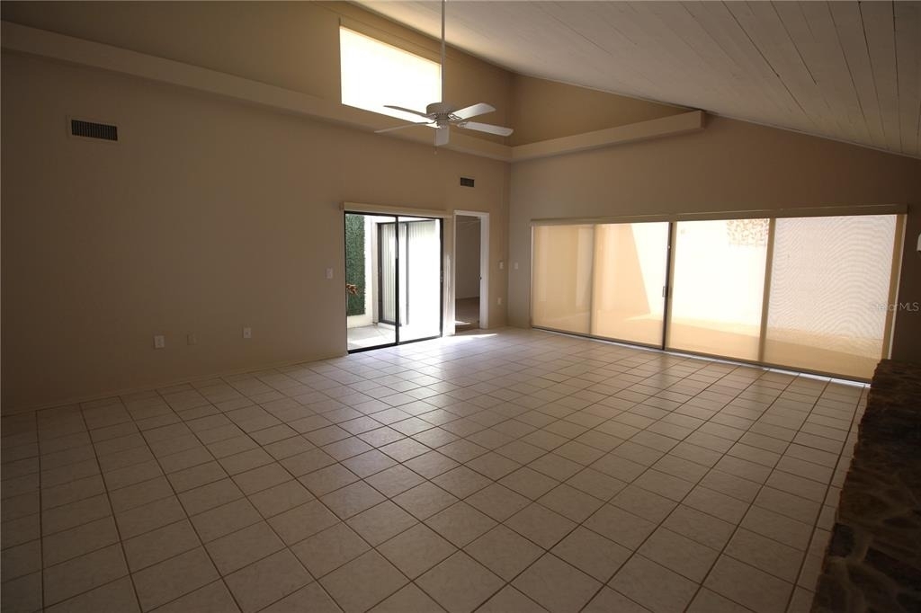 390 S Woodlands Drive - Photo 10
