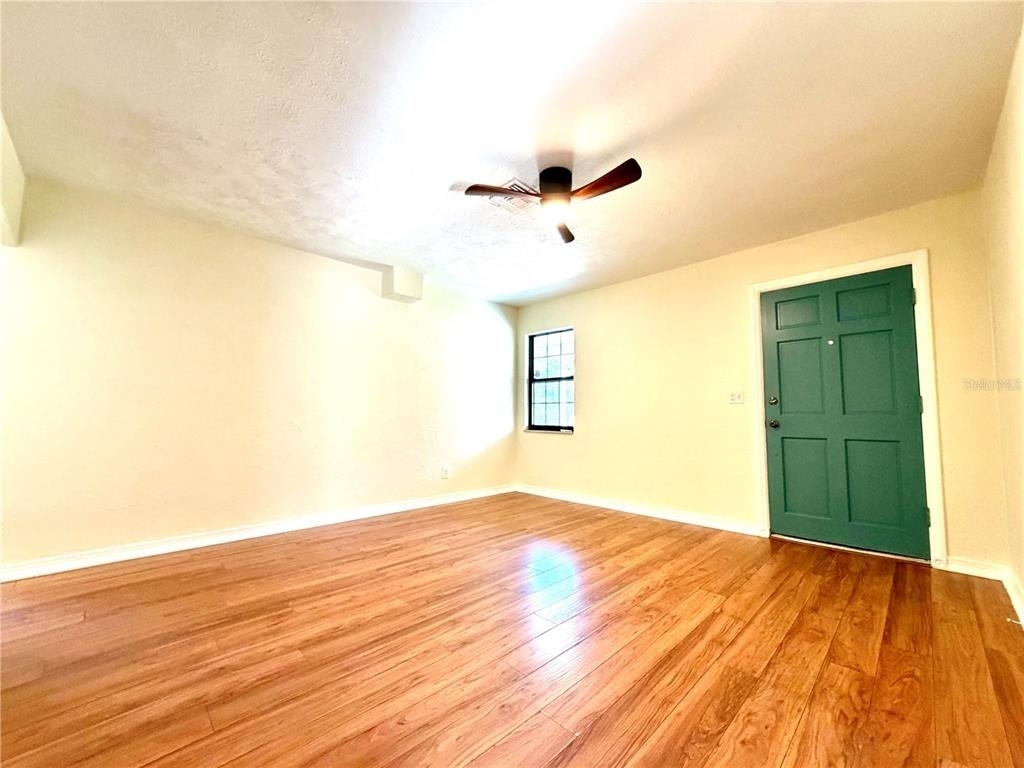 916 W Orient Street - Photo 2