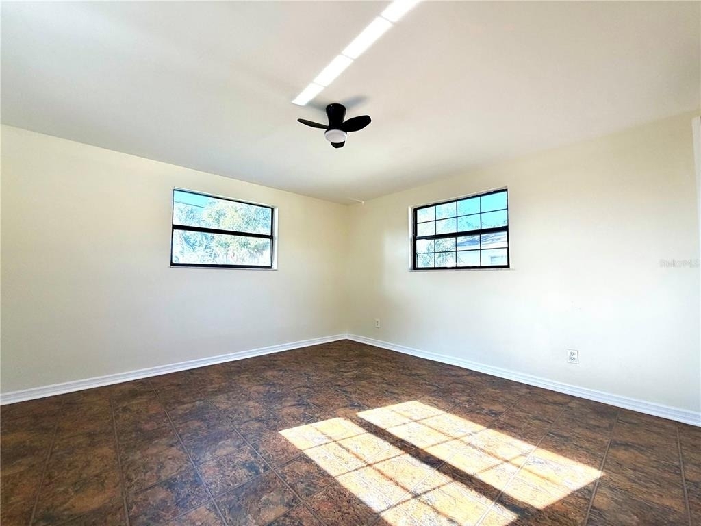 916 W Orient Street - Photo 18
