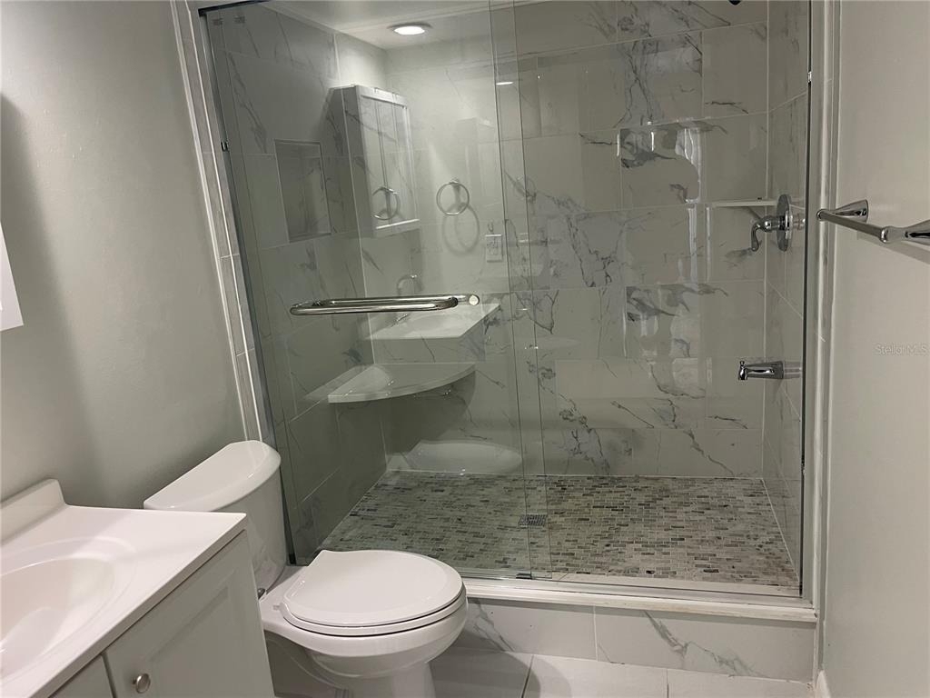 851 Bayway Boulevard - Photo 13